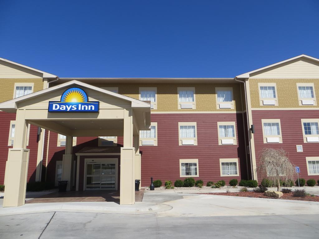 Days Inn By Wyndham Ellis Exterior foto